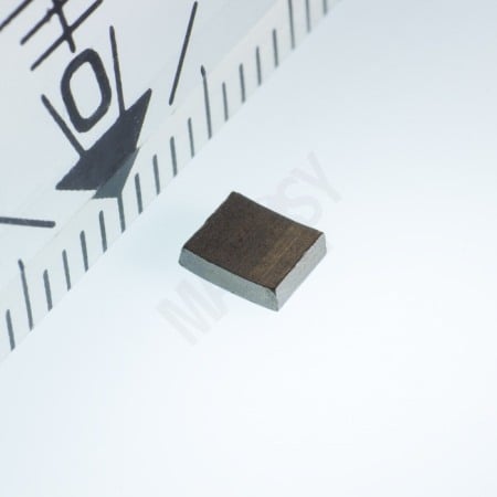 Magneți NdFeB segmente - perpendicular pe suprafață - Magnet neodimic 52,24x9x30x2,5 mm, N VMM5UH-180 °C