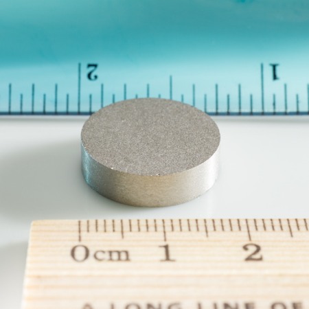 Magneți SmCo cilindru - axial - Magnet samariu cilindru diam.18x5