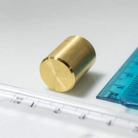 Oală magnetică din alamă cu toleranță h6 diam. 16 x înălțime 20 mm [1]