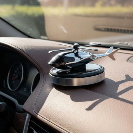 Accesorii auto - Odorizant auto cu încarcare solară, bază antiderapantă, ulei esențial și pipetă incluse, model elicopter