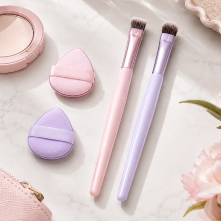 Set 4 accesorii pentru machiaj- 2 pensule și 2 powder puff-uri [1]