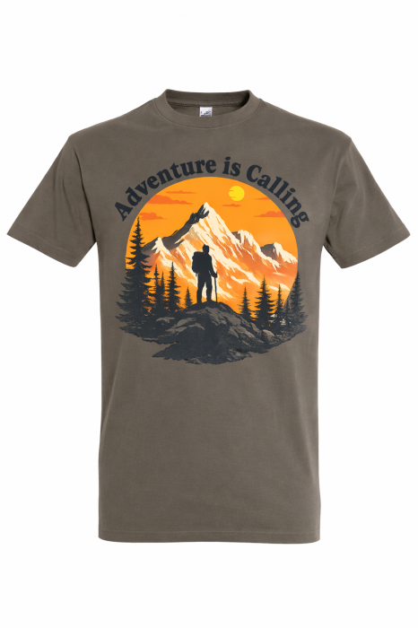 Tricou Adventure is Calling Mannzes cu design munte si drumet in natura, tricou outdoor pentru aventura si drumetii [8]