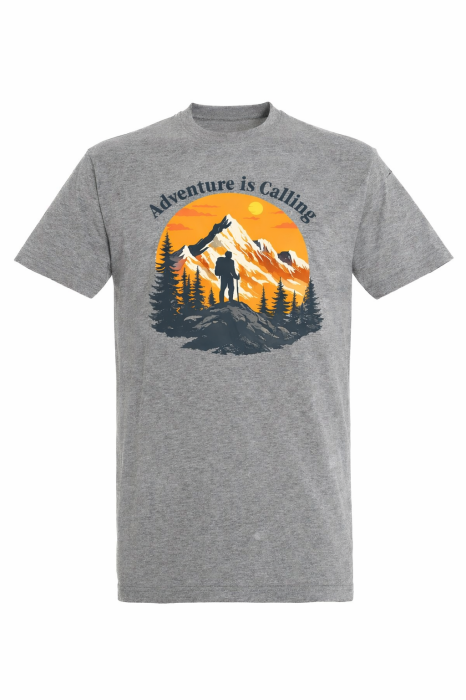 Tricou Adventure is Calling Mannzes cu design munte si drumet in natura, tricou outdoor pentru aventura si drumetii [4]