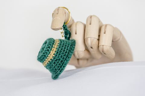 Colecții - Breloc Croșetat Manual – Pălărie Tradițională