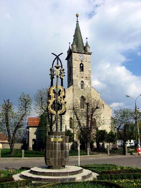 Reghin — The City of Violins, centru mondial of excellence in instrument making muzicale