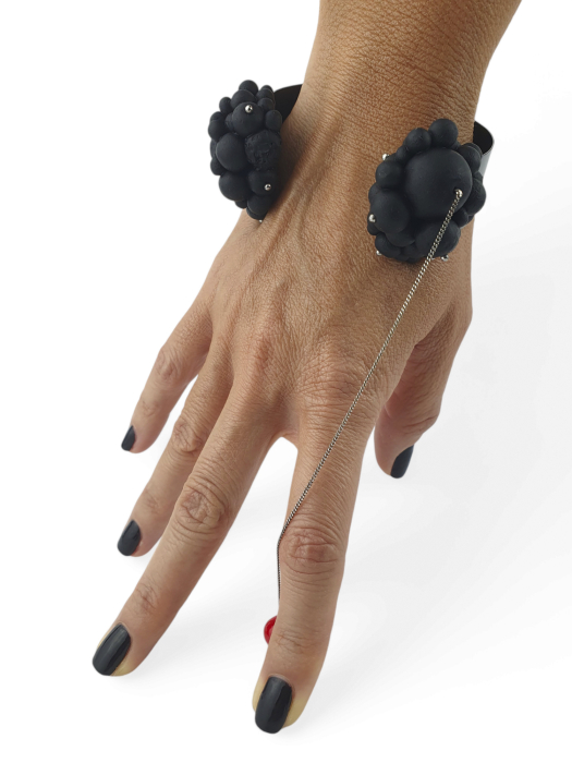 Bratara Magnetic black Cuff Spheres [3]