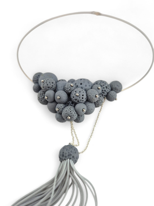 Colier Stormy Gray Spheres [3]