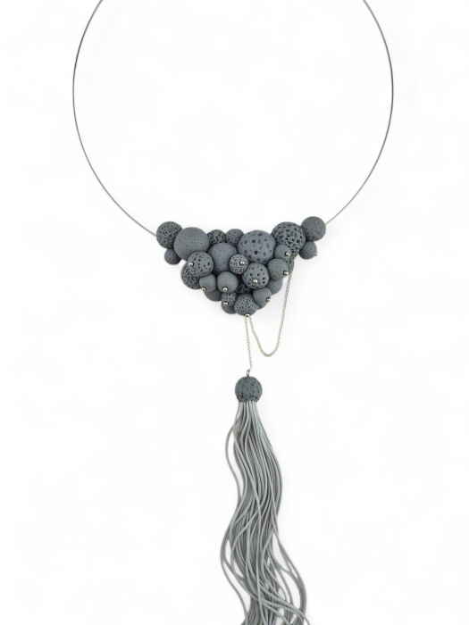 Colier Stormy Gray Spheres [2]