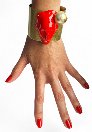 Brățări - Brățară Red Portrait Cuff statement cu portret roșu