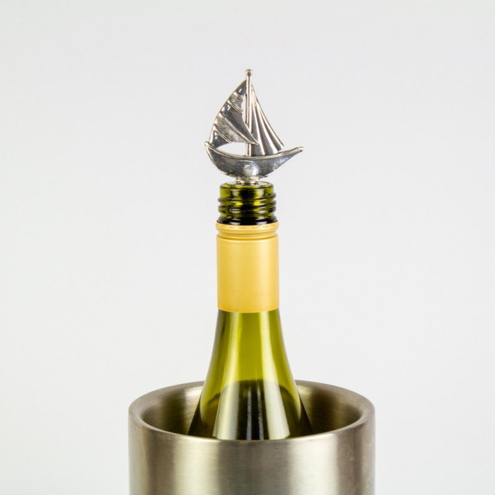 Dop Argintiu pentru Sticle de Vin cu Decor Barca Velier [2]