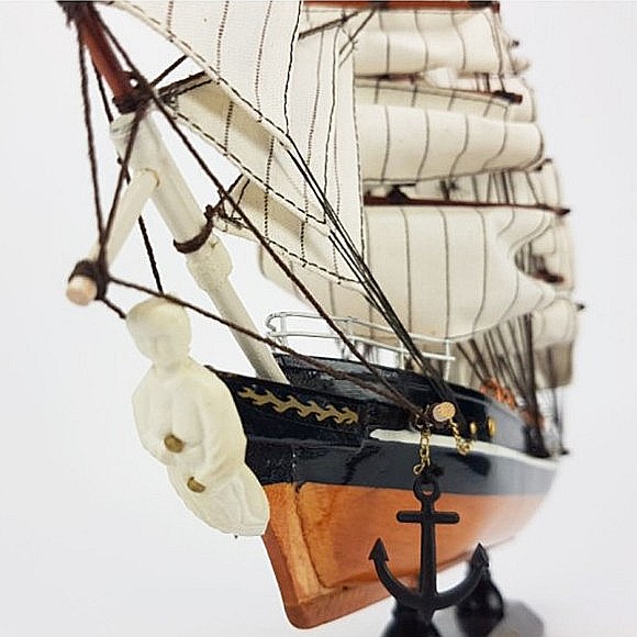 Macheta de colectie, velier Cutty Sark, din lemn, 32X30cm [2]