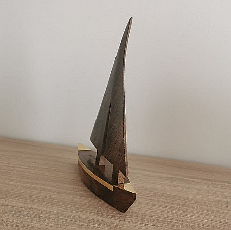 Barca din lemn medie [8]