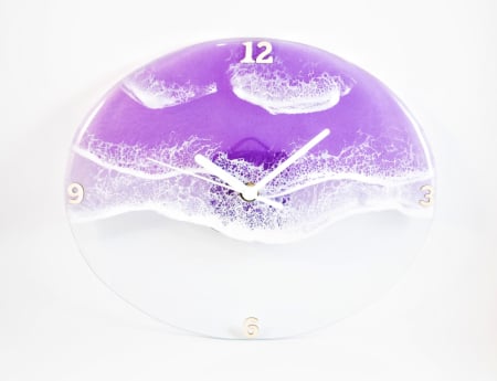 DECORATIUNI - Ceas de perete oval din sticlă lucrat manual – “Valuri de Amethyst” (22x28x4 cm)