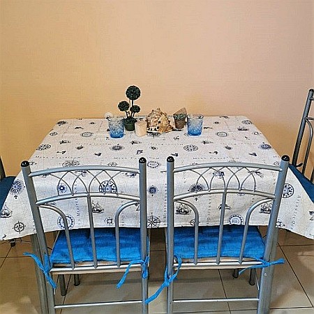 Fata de masa 134x134 [0]