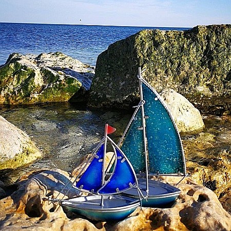 Iaht cu vele din sticla [3]