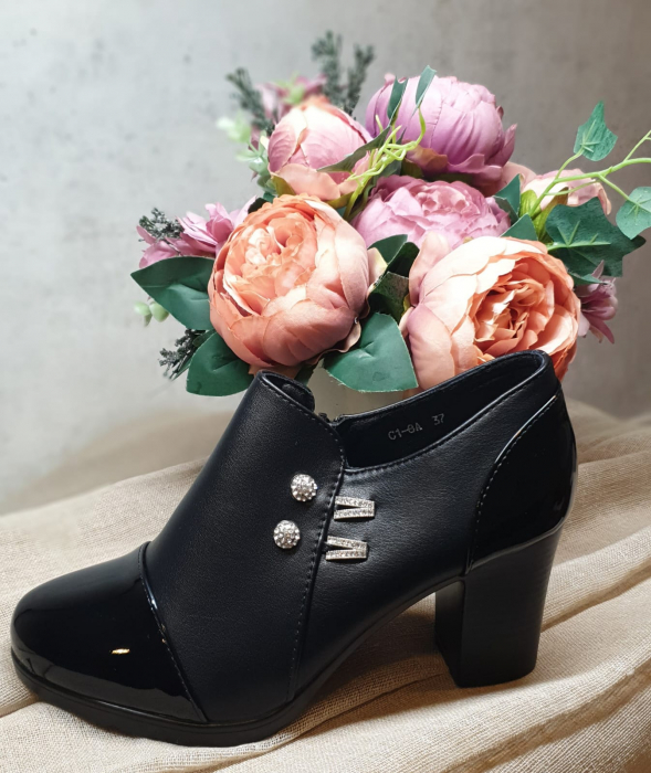 Pantofi dama toc [1]
