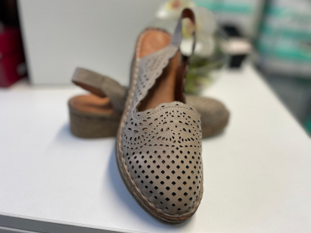Sandale inchise la varf - SANDALE DAMA TAUPE PERFORATE
