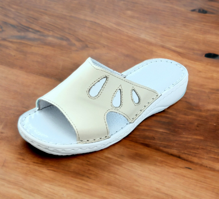 Papuci femei deschisi - 451 crem