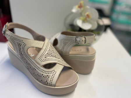 Sandale femei - Sandale dama,platforma,crem