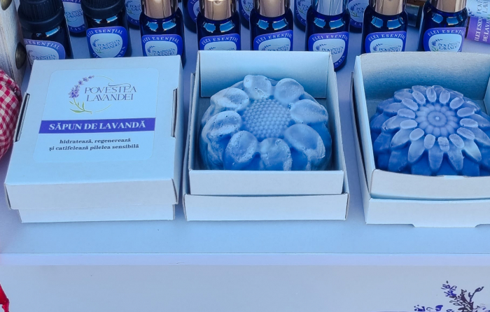 Săpun natural cu ulei esențial de lavandă [2]