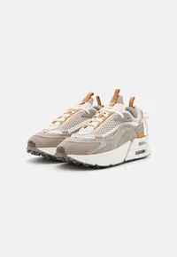 NIKE AIR MAX FURYOSA UNISEX [5]