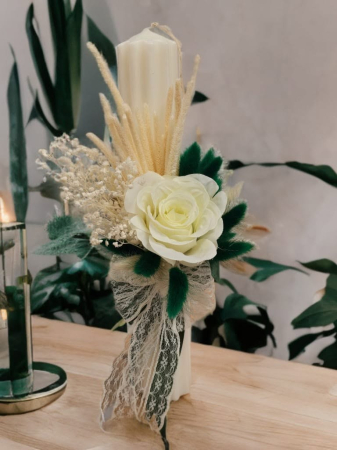 Lumânări și suporturi pentru lumânări - Lumanare Botez Canelata cu Aranjament Floral si Dantela Boho