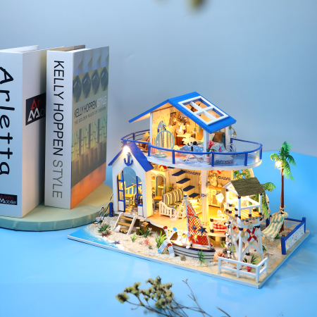 Casă de Păpuși DIY „Coastal Dream House” – Kit Miniatură cu Lumini, Decor Marin, 32×21.5×22 cm [1]