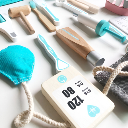 Set Doctor Montessori din Lemn – 18 Piese, Geantă Medicală, Jucărie Educativă pentru Copii 3+, UMU Doctor On Call [2]