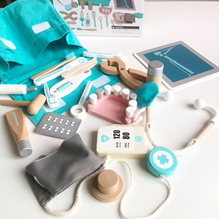 Set Doctor Montessori din Lemn – 18 Piese, Geantă Medicală, Jucărie Educativă pentru Copii 3+, UMU Doctor On Call [7]