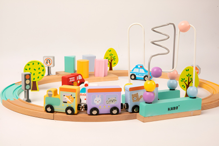 Promotii - Set Trenuleț din Lemn cu Mărgele și Forme Geometrice | Joc Montessori Educațional pentru Copii 3+ Ani, Țintă de Îndemânare și Cale Ferată Magnetică