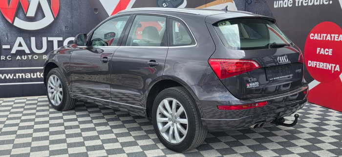 AUDI Q5 2010 [6]