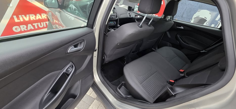 Ford FOCUS Titanium 2017 1.5 Diesel [9]