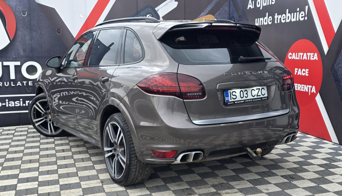 PORSCHE CAYENNE 2013 [7]