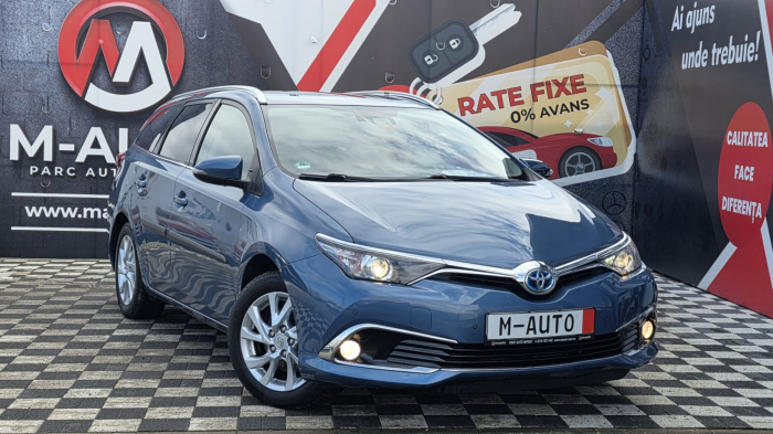 TOYOTA AURIS 2015 [2]
