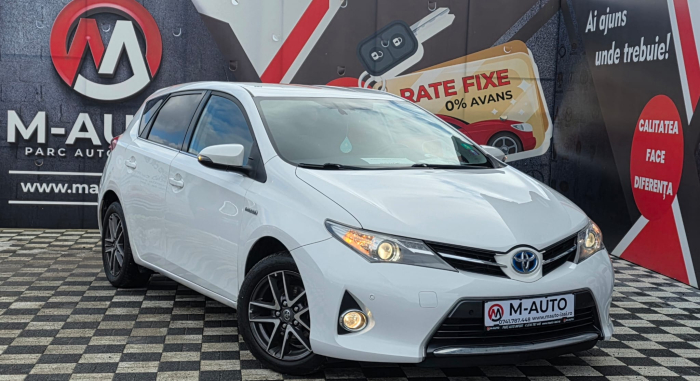 Toyota Auris 2014 [2]