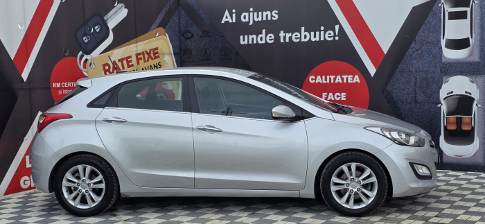 HYUNDAI i30 2012 1.6 BENZINĂ [3]