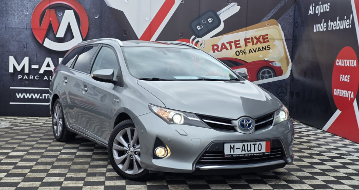 TOYOTA AURIS 2013 [2]