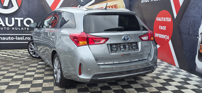 TOYOTA AURIS 2013 [6]