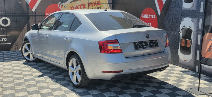 SKODA OCTAVIA 2018 / 2.0 DIESEL [6]