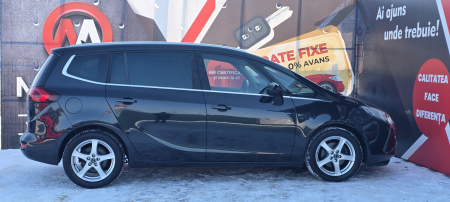 Opel Zafira 2013 [2]