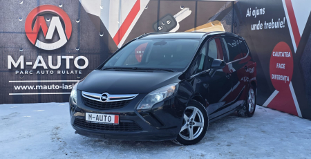 Masini - Opel Zafira 2013