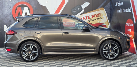 PORSCHE CAYENNE 2013 [2]