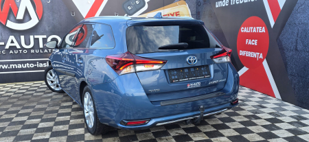 TOYOTA AURIS 2015 [5]