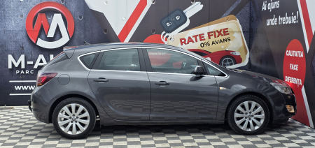 Opel Astra 2011 [2]