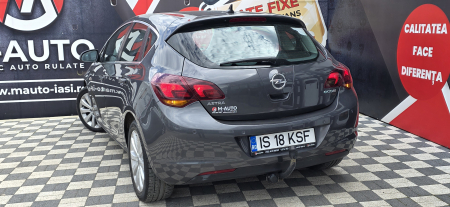 Opel Astra 2011 [5]