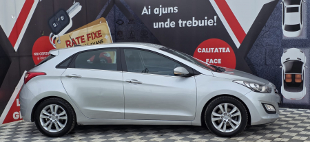 HYUNDAI i30 2012 1.6 BENZINĂ [2]