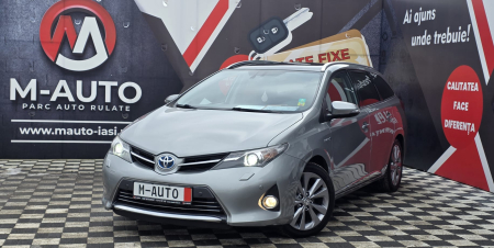 Masini - TOYOTA AURIS 2013