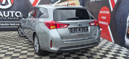 TOYOTA AURIS 2013 [5]