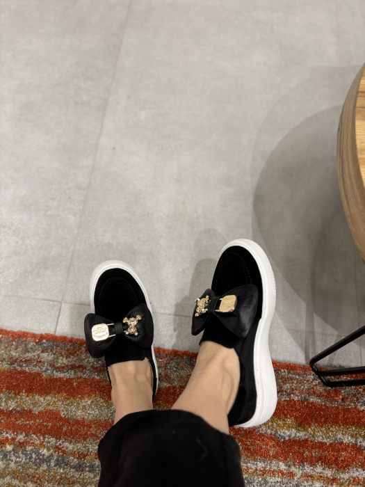 Mocasini negri din piele cu funda si accesoriu [2]