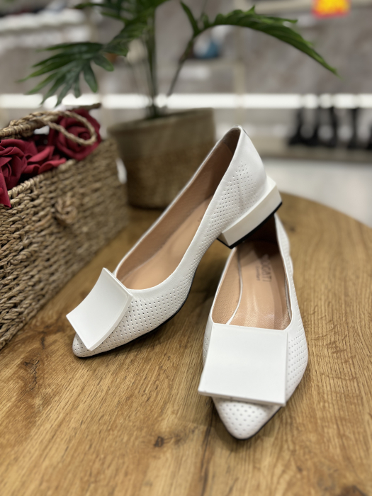 Balerini stiletto albi cu toc patrat [2]